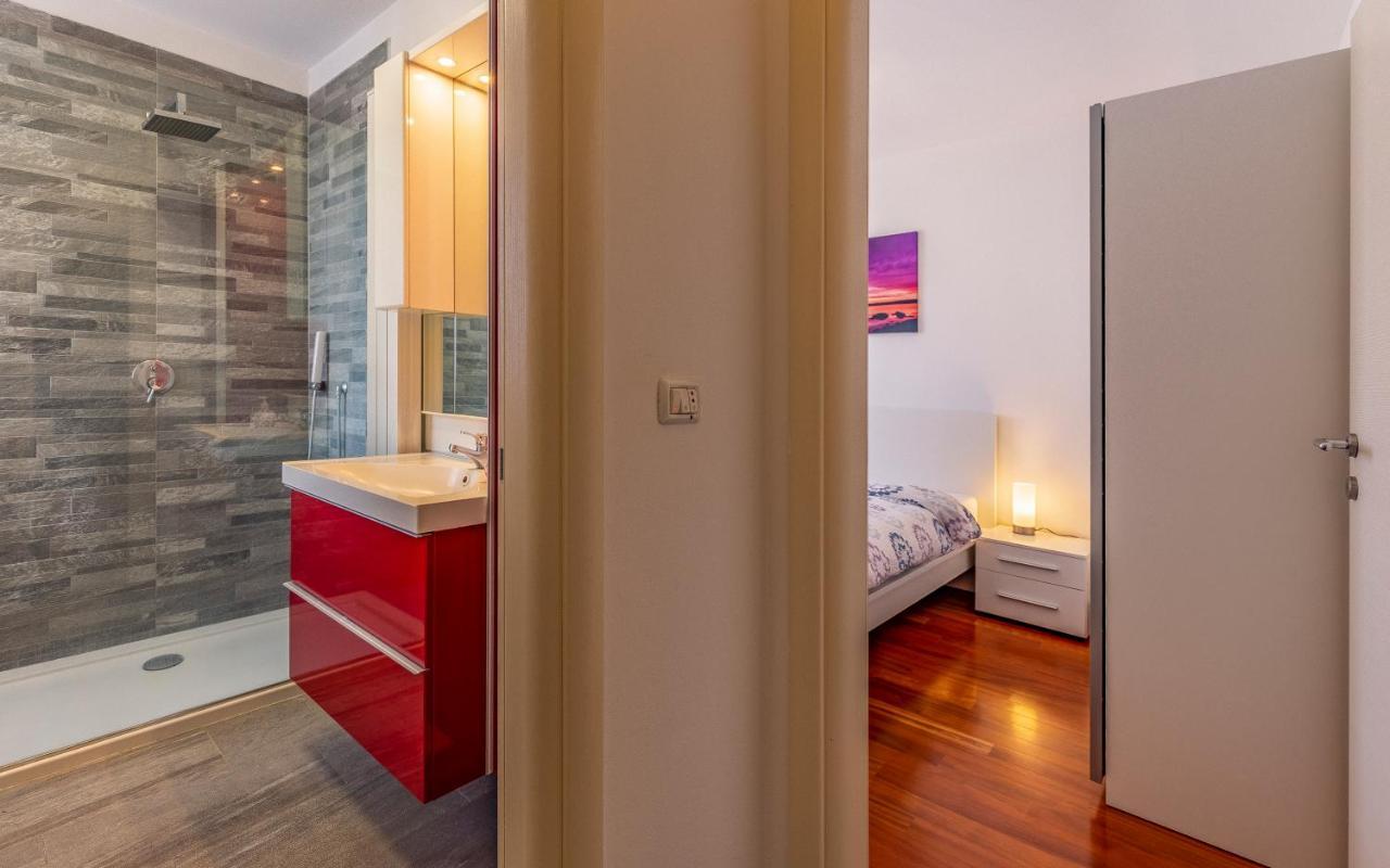 Pula, Family Friendly, Comfortable, Free Parking And Wifi Apartment Pula